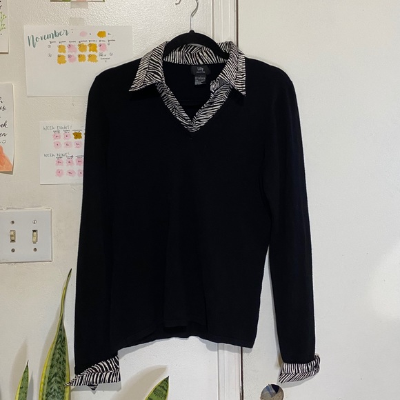 Knit sweater worn faux patterned collar - Picture 2 of 2